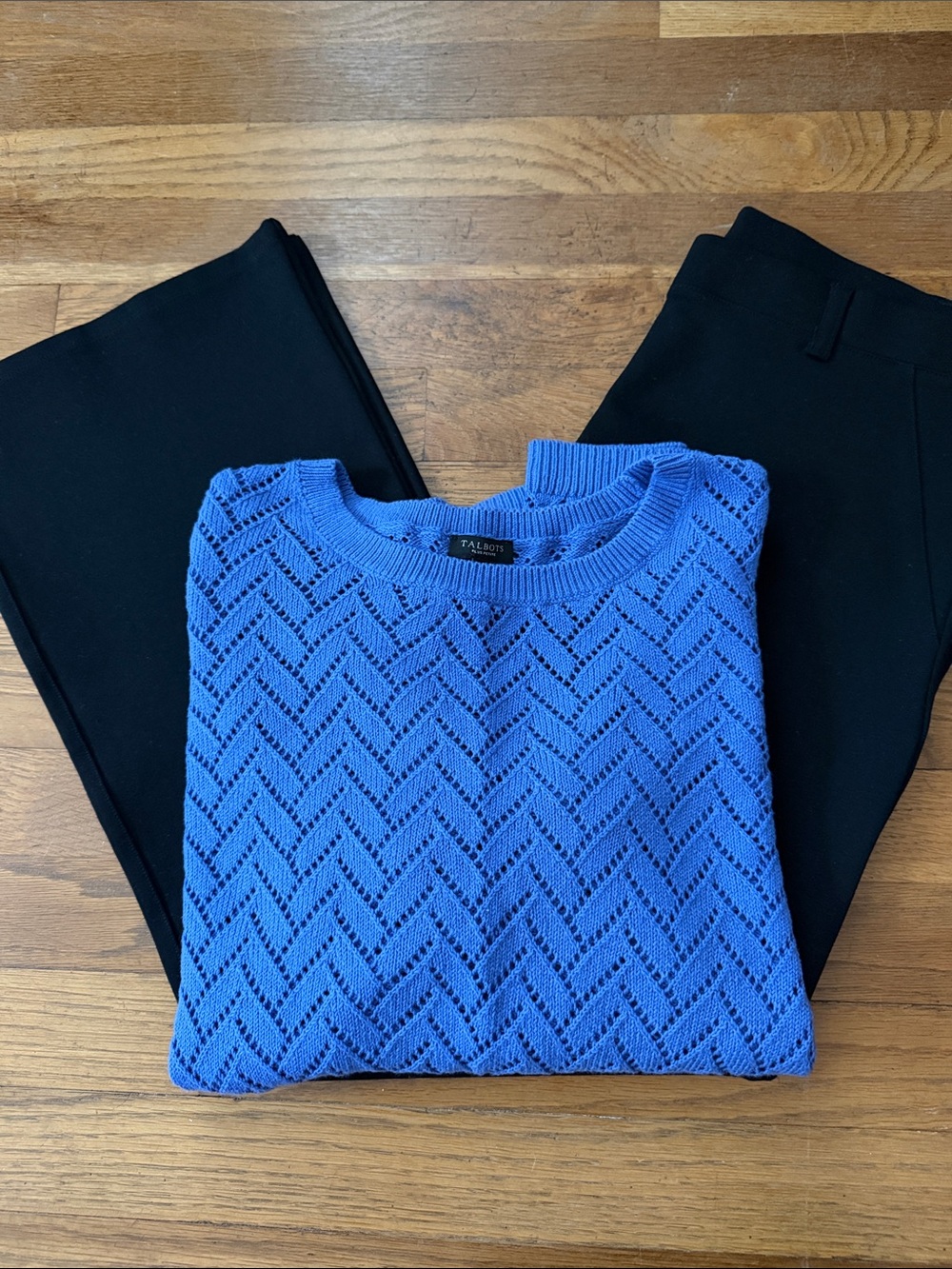 Talbots Plus Petite periwinkle blue sweater w/chevron pattern. Size 2X petite.